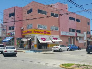 AMPLIAS OFICINAS EN RENTA, A 1/2 CUADRA DE LA TORRE MEDICA