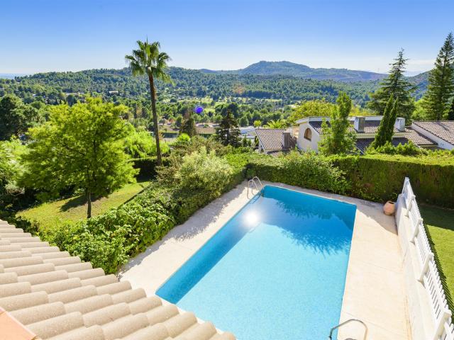 Amplísima propiedad, impecable, situada en La Coma con espec. 585m² Benicasim Benicàssim