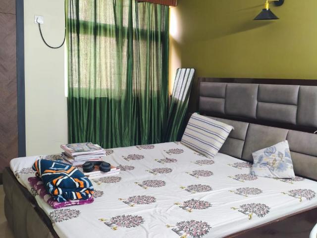 Amrapali Crystal Homes 3 Bedroom 1375 Sq. Ft. Apartment in Sector 76 Noida Listing ID: #9853