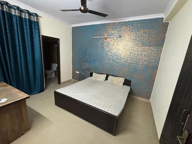 Amrapali Crystal Homes 3 Bedroom 1375 Sq. Ft. Apartment in Sector 76 Noida Listing ID: #10002