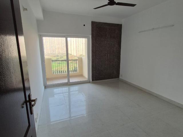 Amrapali Crystal Homes 3 Bedroom 1700 Sq. Ft. Apartment in Sector 76 Noida Listing ID: #10214