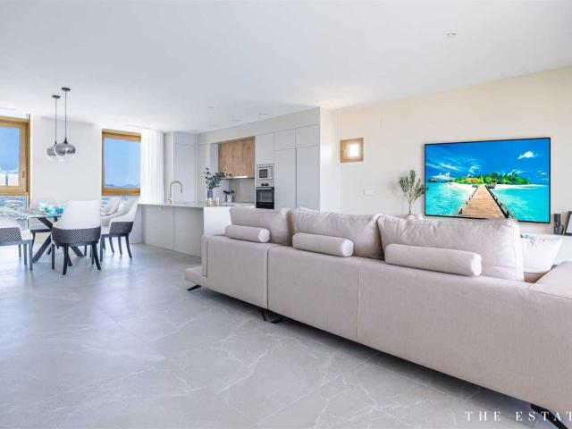 Amueblado. Apartamento Sky de lujo en Benidorm con vistas pa. 175m² Benidorm