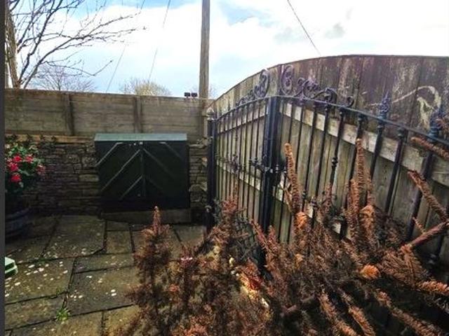 AMV €225,000 | 5 Ceol Na HAbhainn, Bridge Street, Ballineen, Cork Wilsons Auctions 5022 MyHome. Ie Residential