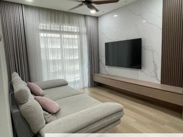 Renovated Amverton Greens Condo 4 rooms with Beautiful View and ID for