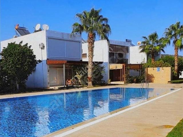 Çamyuvada Satılık Denize Yakın Havuzlu Site İçerisinde Butik Villa