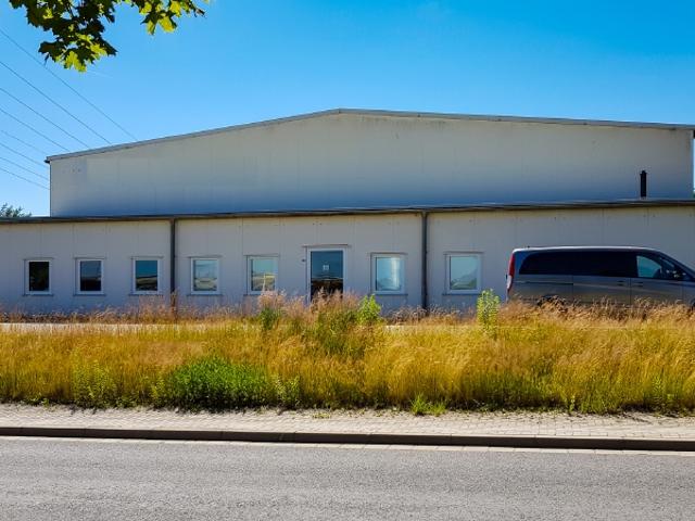 An der Bundesautobahn A4!