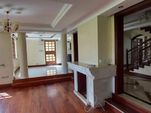 An Exquisite 5 Bedroom House For Sale in Runda