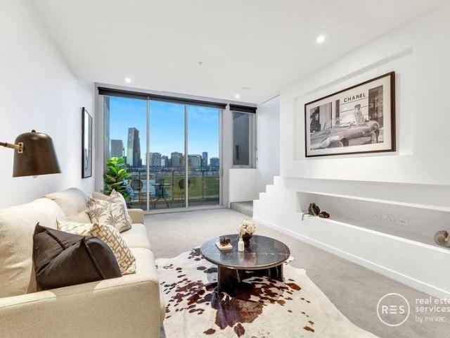 An Inspirational Duplex Forge Apartment with Amazing Views