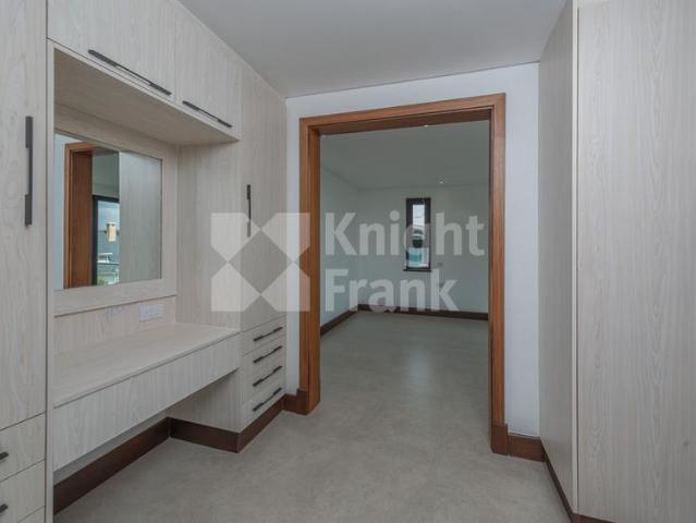 An intuitively designed 5 bed family home in a gated community