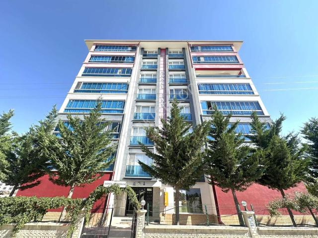 An ka'dan Şentepe Solda Çok Geniş Full Yapılı Ara Kat Daire