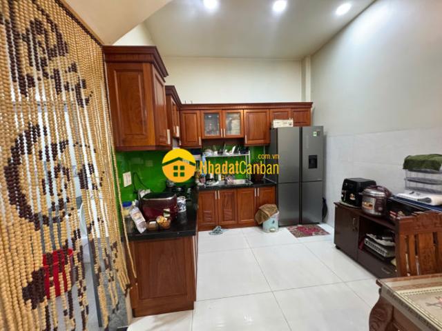 An lạc, bình tân, hxh thông, 97m2, 3 tầng, 3 pn, mới đẹp, ngang khủng gần 6m, chỉ nhỉnh 7tỷ