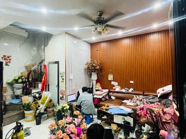 Án Nhà Nguyễn Trãi, Cách Phố Chỉ 20m, Giá 5.8 Tỷ Diện Tích 26.2m², Mặt Tiền Rộng