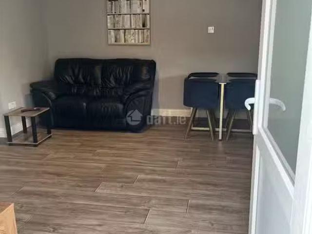 Anne Brooke, stradbally road, Portlaoise, Co. Laois is for rent