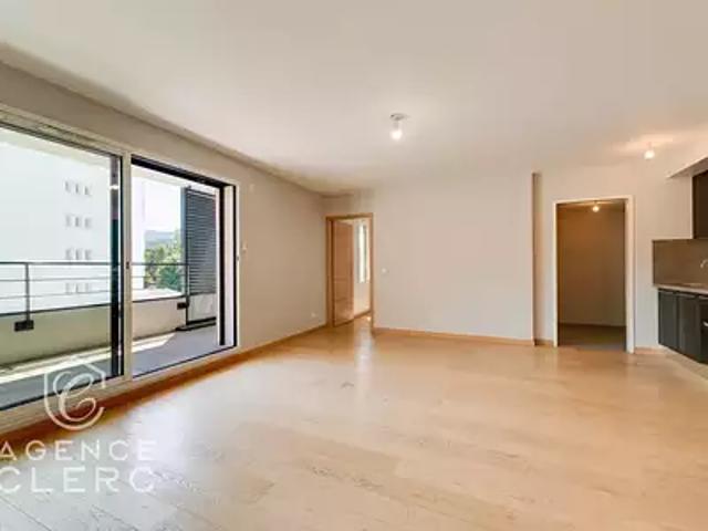 Annecy 74000 Achat / Vente appartement 3 pièces t3