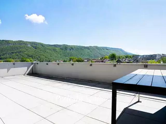 Annecy 74000 Achat / Vente appartement 3 pièces t3 au dernier étage terrasse