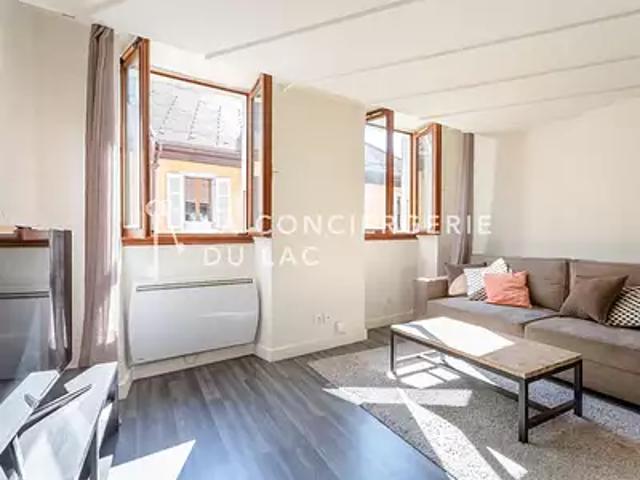Annecy 74000 Location appartement 2 pièces t2 au dernier étage