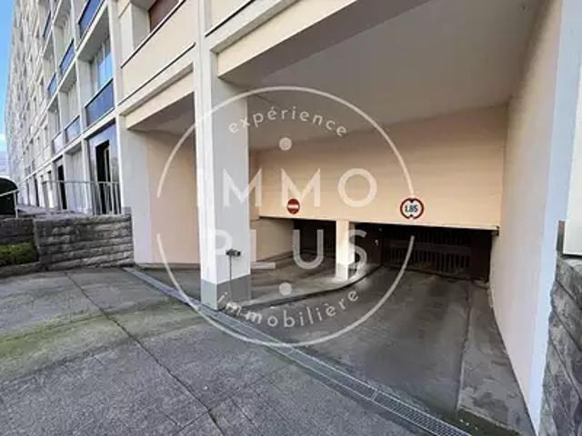 Annecy 74000 Location parking