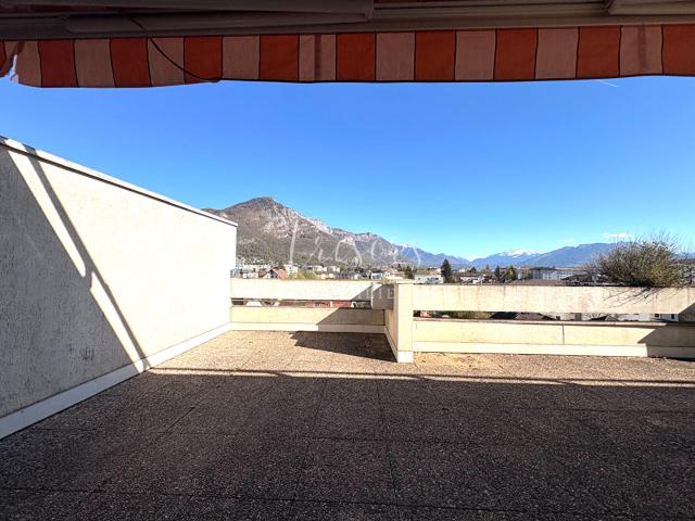Annecy le Vieux, duplex d'exception en attique de 154 m2