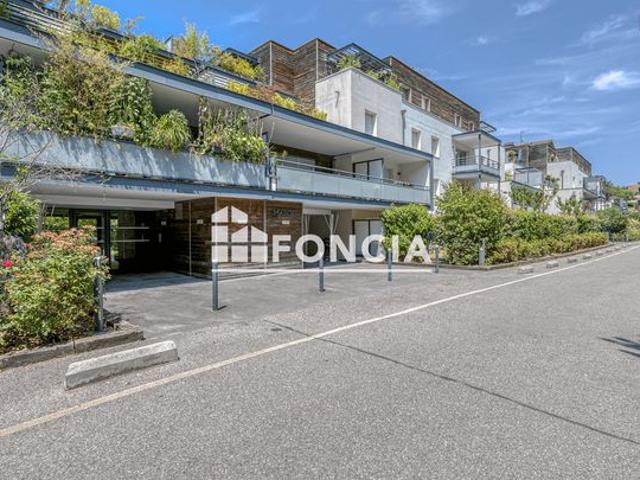 Annecy le Vieux – T2 au calme avec balcon Sud Est, cave et parking intérieur