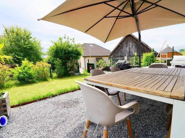 ANNECY LE VIEUX 10 MN Superbe maison de village 210 M2, style
