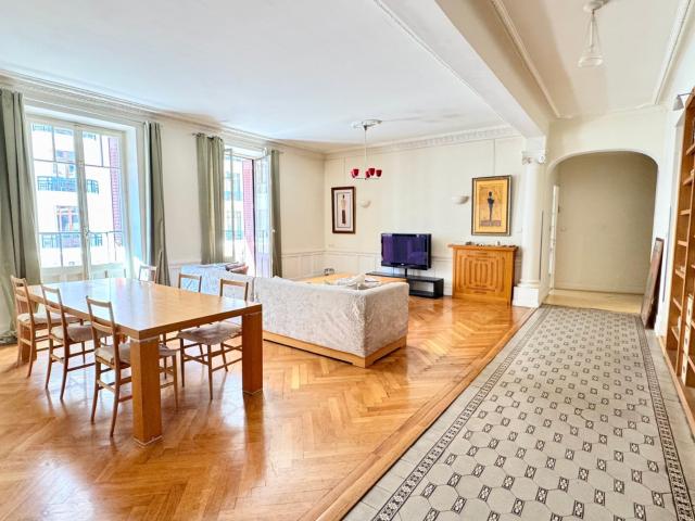 ANNECY Superbe appartement 6 pièces 167 M2 hab