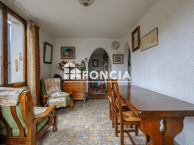 Annecy Quartier Saint Michel Appartement type 3 avec garage dans un style d'époque