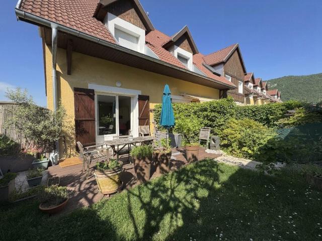 Annecy Vieugy T3 Duplex Terrasse Jardin Garage