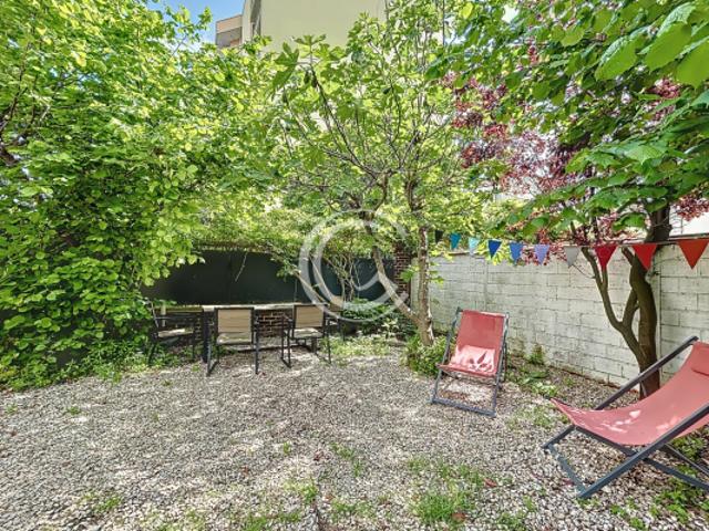 ANNEES 20. VOLUMES ET JARDIN