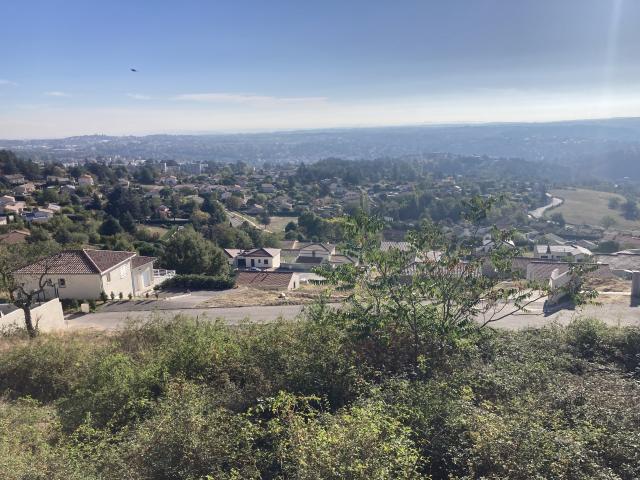 Annonay! Vue à couper le souffle pour ce terrain de 1390m2
