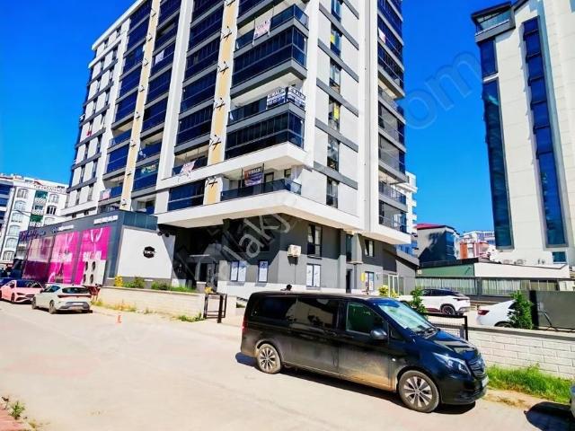 Anayol, Sahil Ve Tramvay Dibinde Kiralık 1+1 Daire