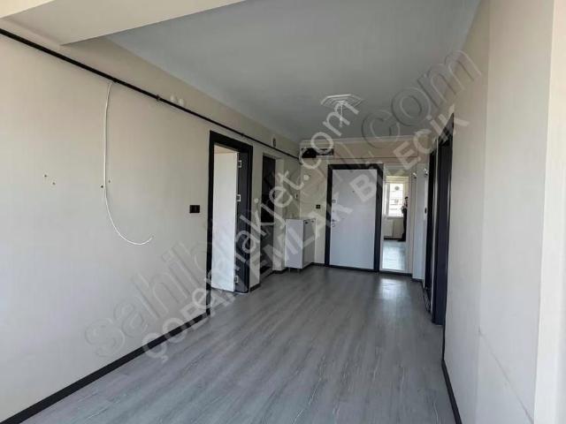 Ana Cadde Üstünde Arakat Ferah 2+1 Yeni Kiralık Daire