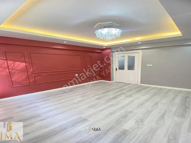 Ana Cadde Üzeri İskanlı Binada ! Acil Satılık 2+1 Bahçeli Daire