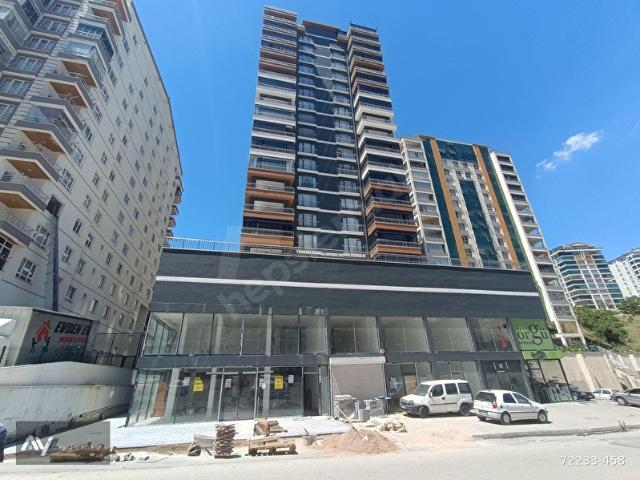ANA CADDE ÜZERİNDE MERKEZİ KONUMLU SIFIR 85 M2 SATILIK DÜKKAN