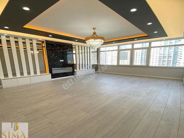 Ana Cadde Üzeri Site İçinde Otoparklı,güvenlikli Lux 2+1 Daire