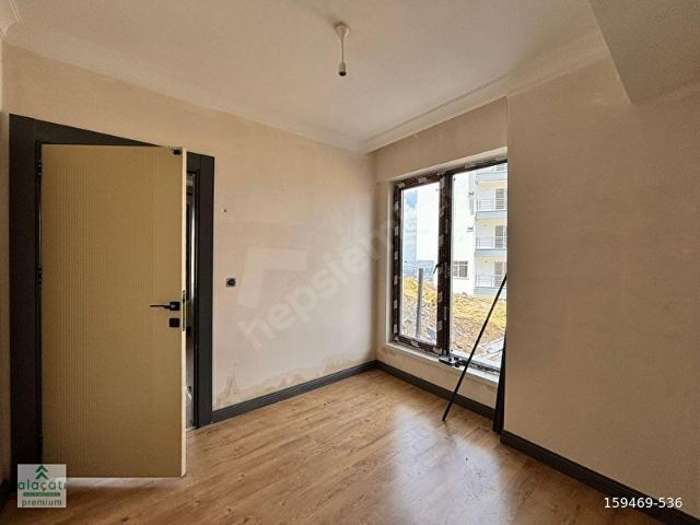 ANA CADDE ÜZERİ * YÜKSEK KİRA GETİRİLİ * KAPALI OTOPARKLI