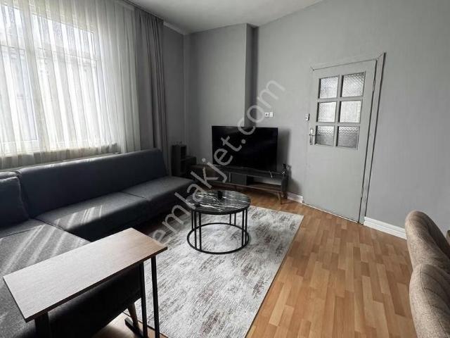 Ana Cadde Üzerinde Metroya 5 Dk Çok Geniş Full Eşyalı Daire