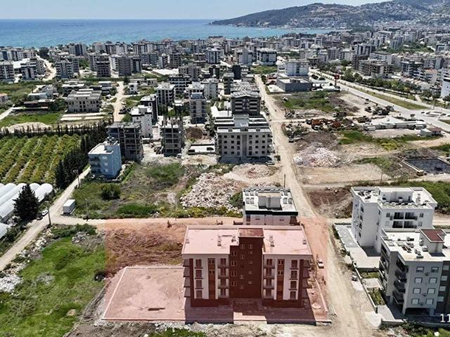 ANA YOL KENARINDA EBEVEYN BANYOLU VE YAZA TESLİM FIRSAT 2+1
