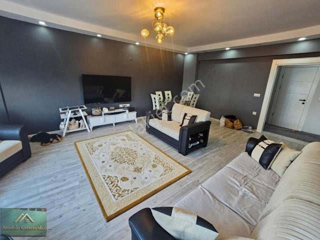 Anadolu Gayrimenkul Karşıyaka Satılık 3+1 Daire
