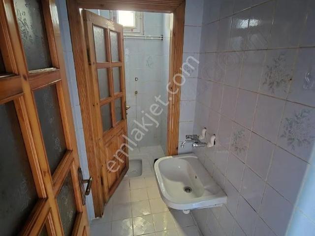 Anadolu Gayrimenkul'den Karşıyaka Mahallesi'nde 2+1 Kiralık Dair