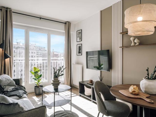 Anadolu 1 logement et balà Tour Eiffel