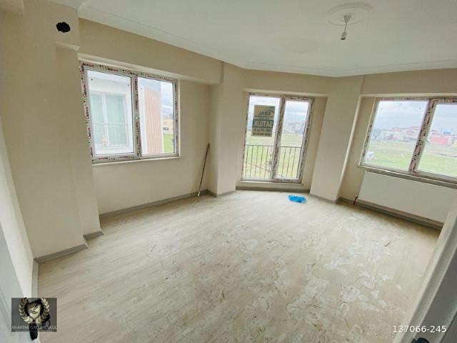 Anahtar Gayrimenkulden Bandırma 100.Yıl Mah 2+1 105 m2 Ayrı Mutfak Köşe Cephe Satılık Dublex Daire