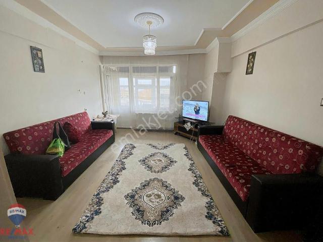 Çanakkale/ Bıga/ Hükümet Meydanı Arkası En Genış 1+1 Daıre
