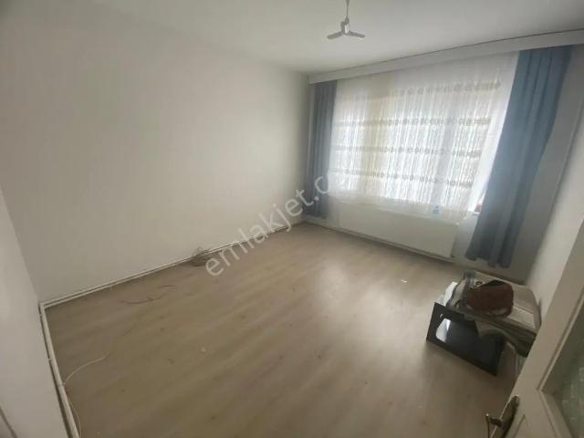 Çanakkale Biga İstiklal Caddesi'nde Satılık 2+1 Daire