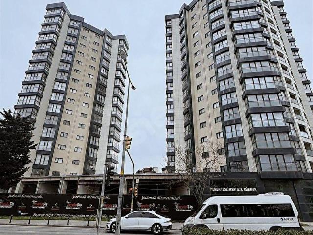 ÇANAKKALE CADDESİNDE ACRON TWİNS SİTESİ SATILIK 3+1 DAİRE
