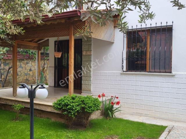 Çanakkale Küçükkuyu 'da Site İçi Kiralık Tripleks İkiz Villa