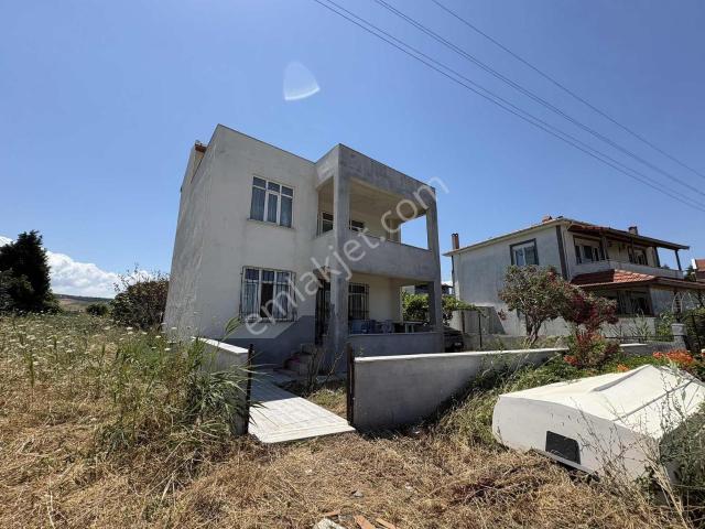 Çanakkale Lapseki'de Köprü Manzaralı Denize Sıfır 5+1 Villa