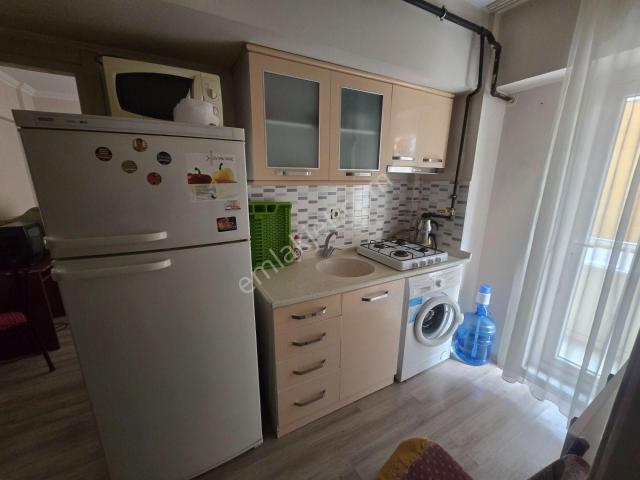 Çanakkale Merkez Belediye Karı Sokağında Kiralık Eşyalı 1+1 Daire
