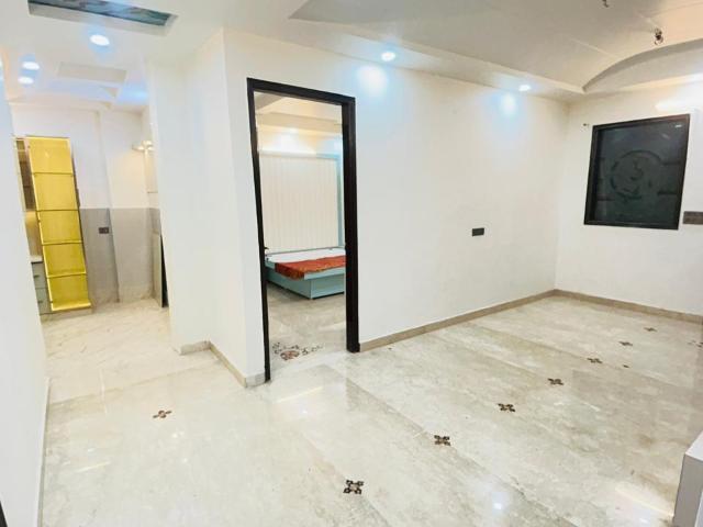 Anand Vihar, East Delhi 3 Bedroom 288 Sq. Yd. Builder Floor in Anand Vihar Delhi Listing ID: #10308