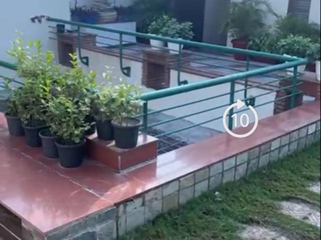 Anand Lok 3 Bedroom 400 Sq. Yd. Apartment in Anand Lok Delhi Listing ID: #10387