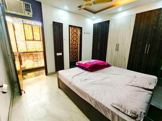 Anand Niketan 4 Bedroom 400 Sq. Yd. Builder Floor in Anand Niketan Delhi Listing ID: #10383